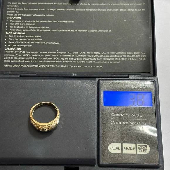 Solid 10k yellow gold diamond cut design ring - 3.8 grams - size 8.25